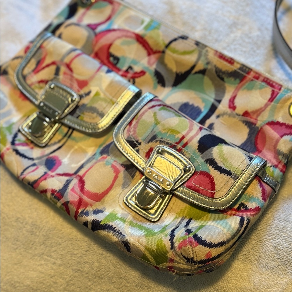 Coach Signature Poppy Ikat Purse